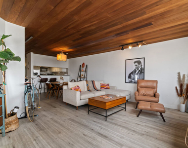 6209 Pacific Avenue - Photo Thumbnail 8
