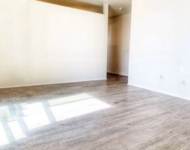 1038 S Mariposa Avenue - Photo Thumbnail 25