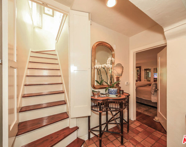 1367 N Beverly Drive - Photo Thumbnail 25