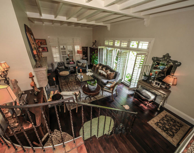 1367 N Beverly Drive - Photo Thumbnail 13