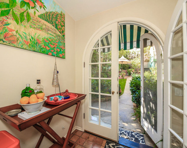 1367 N Beverly Drive - Photo Thumbnail 19
