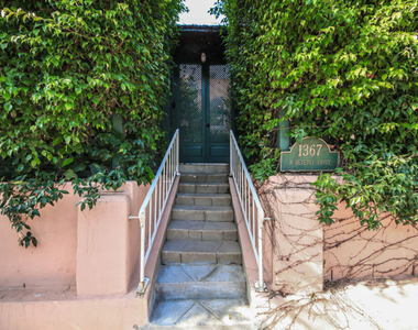 1367 N Beverly Drive - Photo Thumbnail 2