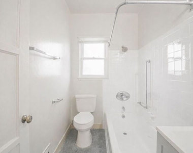 526 S Oxford Avenue - Photo Thumbnail 4