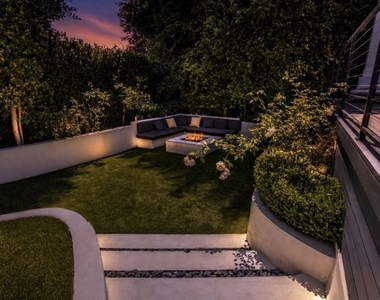 8516 Franklin Avenue - Photo Thumbnail 1