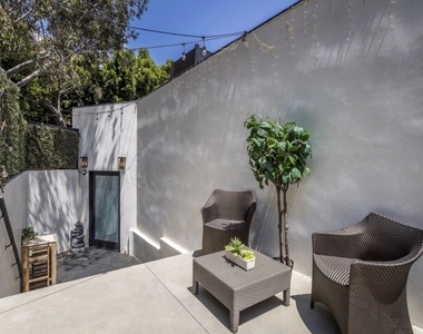 8516 Franklin Avenue - Photo Thumbnail 28