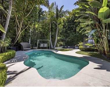 8516 Franklin Avenue - Photo Thumbnail 23