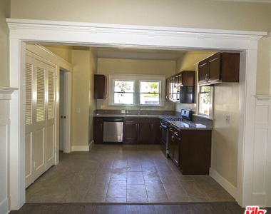 1737 5th Avenue - Photo Thumbnail 2