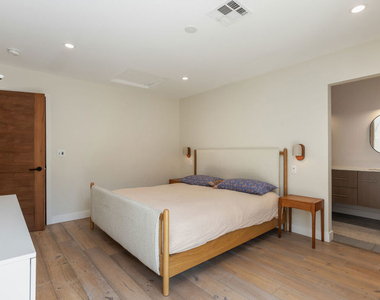 4114 Edenhurst Avenue - Photo Thumbnail 19