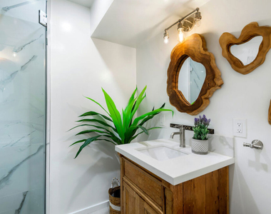 12339 Gorham Avenue - Photo Thumbnail 7