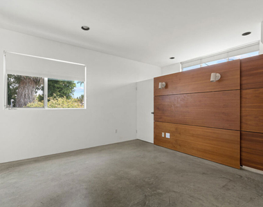 802 Indiana Avenue - Photo Thumbnail 17