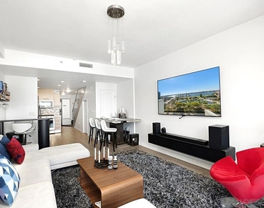 825 W Beech St - Photo Thumbnail 3