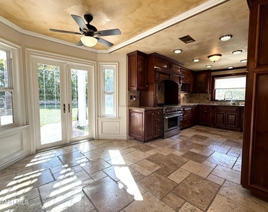 29608 Lazy Oak Place - Photo Thumbnail 5
