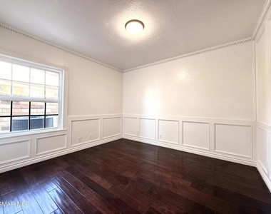 29608 Lazy Oak Place - Photo Thumbnail 8