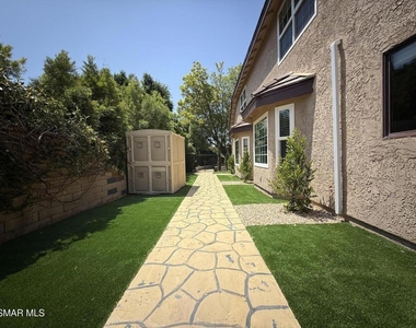 29608 Lazy Oak Place - Photo Thumbnail 28