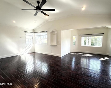 29608 Lazy Oak Place - Photo Thumbnail 13
