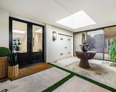 6 Exeter Court - Photo Thumbnail 8