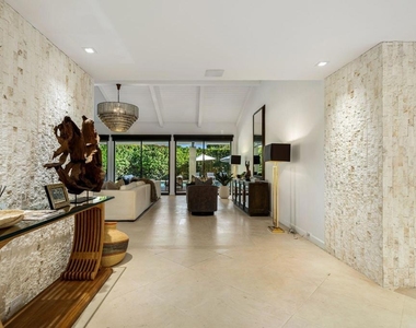 6 Exeter Court - Photo Thumbnail 9