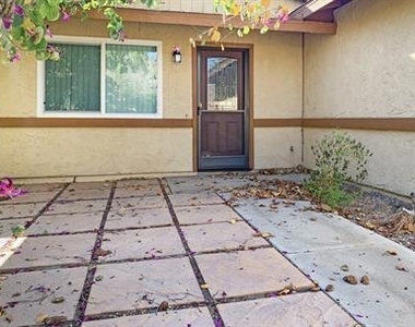 53665 Avenue Vallejo - Photo Thumbnail 1
