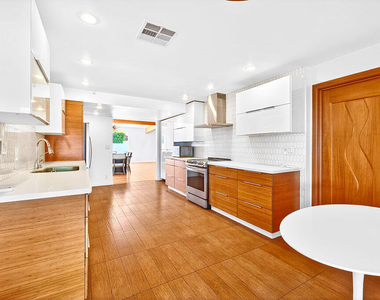72996 Bursera Way - Photo Thumbnail 17