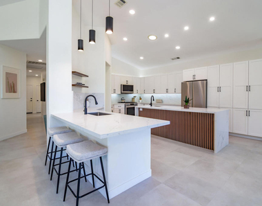 67568 S Laguna Drive - Photo Thumbnail 7