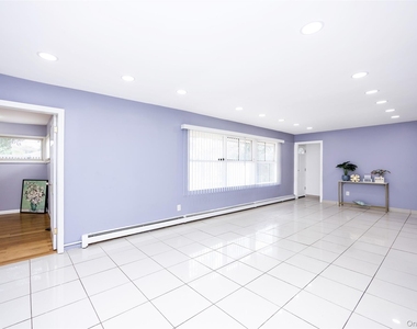 201 Sprucewood Drive - Photo Thumbnail 6