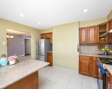 201 Sprucewood Drive - Photo Thumbnail 13