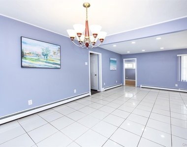 201 Sprucewood Drive - Photo Thumbnail 5