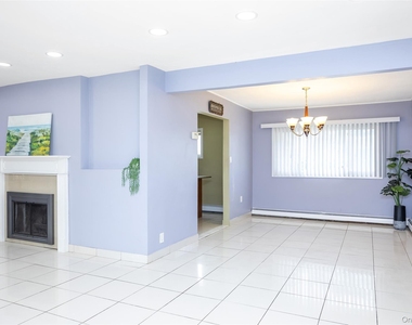 201 Sprucewood Drive - Photo Thumbnail 2