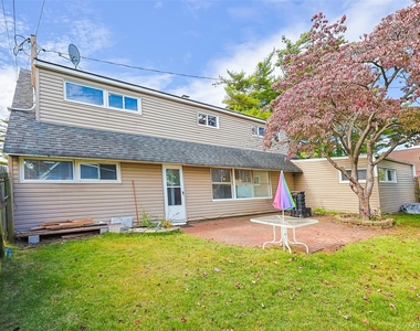 201 Sprucewood Drive - Photo Thumbnail 26