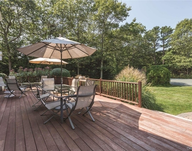 37 Arbutus Road - Photo Thumbnail 3