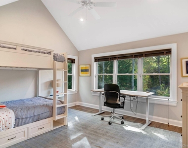 37 Arbutus Road - Photo Thumbnail 20