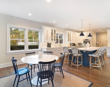 37 Arbutus Road - Photo Thumbnail 8