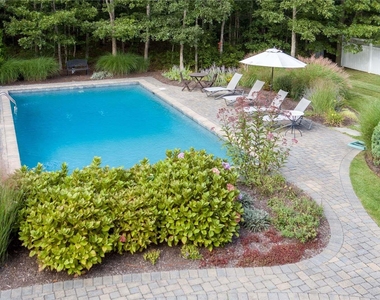 37 Arbutus Road - Photo Thumbnail 1