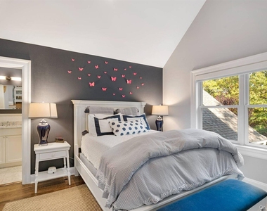 37 Arbutus Road - Photo Thumbnail 18