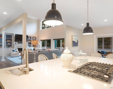 37 Arbutus Road - Photo Thumbnail 9
