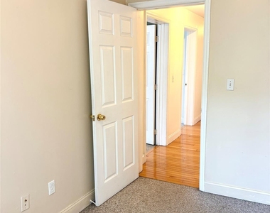 2 Morris Avenue - Photo Thumbnail 13