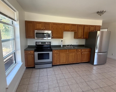 2 Morris Avenue - Photo Thumbnail 21