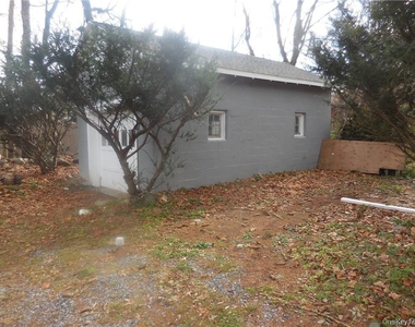 1931 State Route 52 - Photo Thumbnail 21