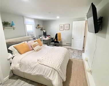 102 Troy Avenue - Photo Thumbnail 4