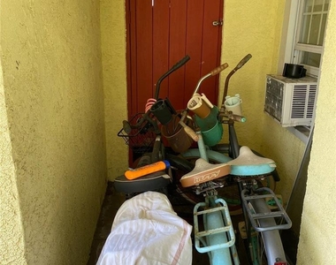 102 Troy Avenue - Photo Thumbnail 14