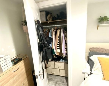 102 Troy Avenue - Photo Thumbnail 2