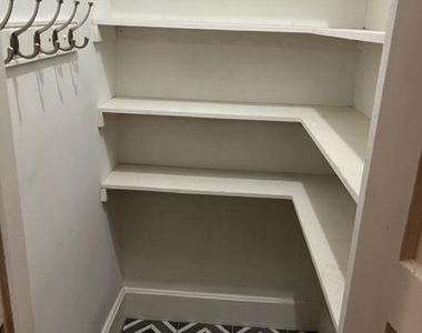 26 Penrose Avenue - Photo Thumbnail 13