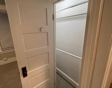26 Penrose Avenue - Photo Thumbnail 21