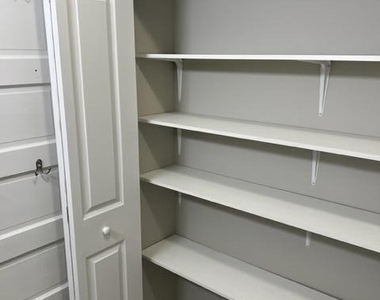 26 Penrose Avenue - Photo Thumbnail 18