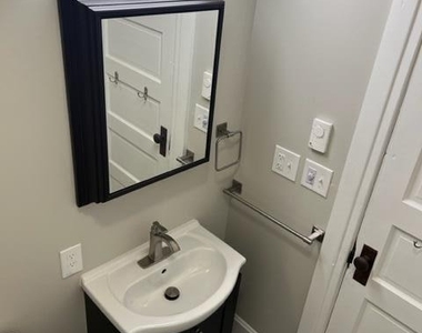 26 Penrose Avenue - Photo Thumbnail 17