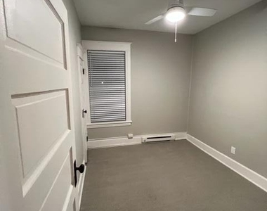 26 Penrose Avenue - Photo Thumbnail 19