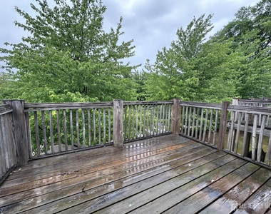 111 Harris Avenue - Photo Thumbnail 5