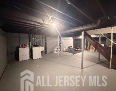 100 E Riverbend Drive - Photo Thumbnail 9