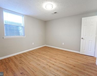 3103 Shawnee Drive - Photo Thumbnail 4
