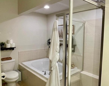 15181 Leicestershire Street - Photo Thumbnail 16